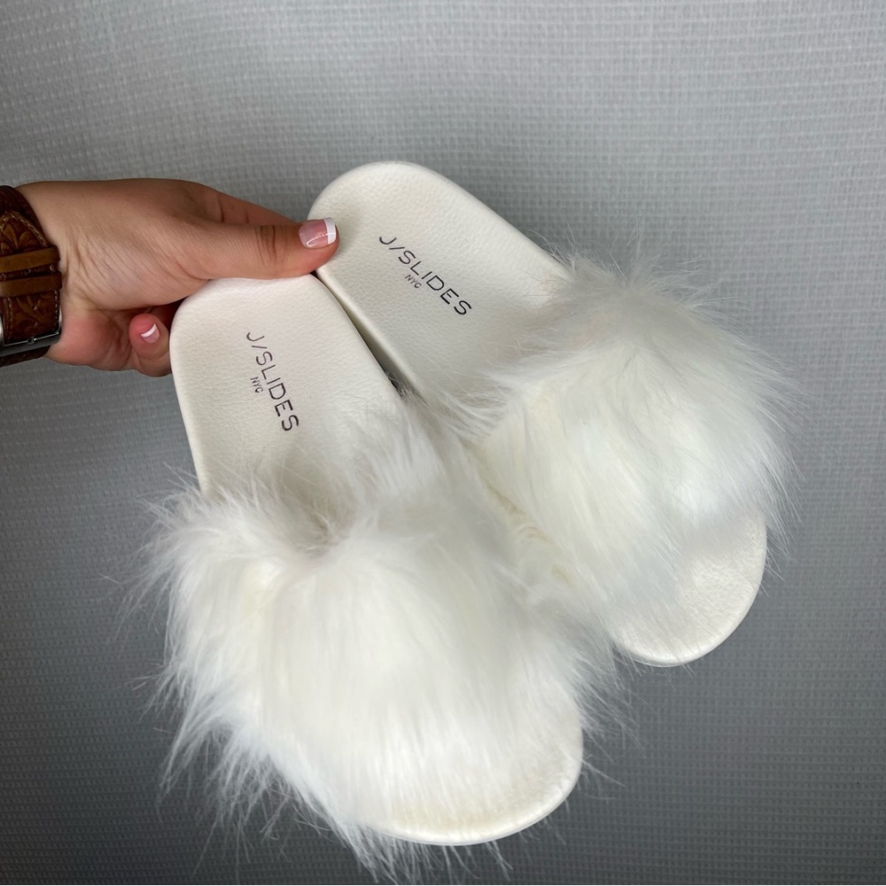 J Slides | White Faux Fur Slippers 7.5 Woman’s Comfort‎ Foam